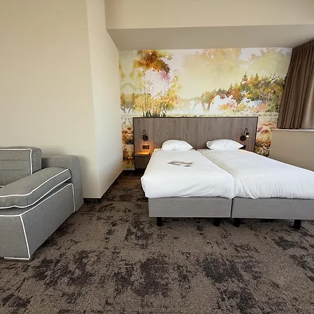 Fletcher Hotel-restaurant Parkstad- Zuid Limburg Отель 4*