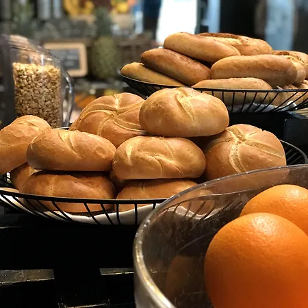 Fletcher Hotel-restaurant Parkstad- Zuid Limburg فندق كيركراد