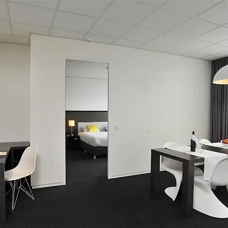 Fletcher Hotel-restaurant Parkstad- Zuid Limburg Отель 4*