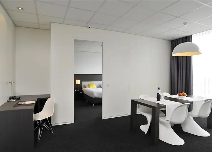 Fletcher Hotel-restaurant Parkstad- Zuid Limburg Otel 4*